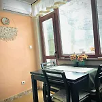 شقة The Guest House-amazing View, Location, Entire House *