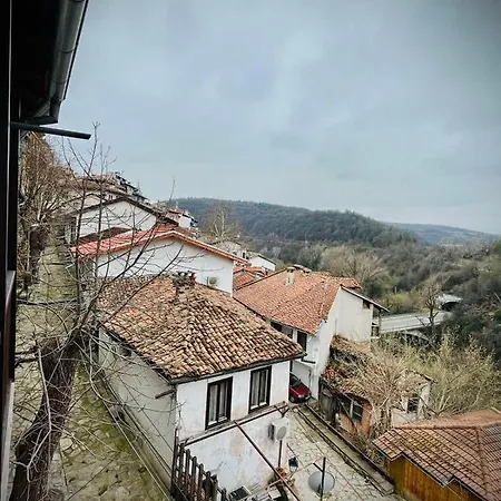 The Guest House-amazing View, Location, Entire House Apartman Veliko Tarnovo