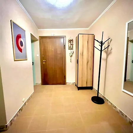 The Guest House-amazing View, Location, Entire House * Veliko Tarnovo