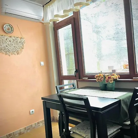 Apartment The Guest House-amazing View, Location, Entire House *