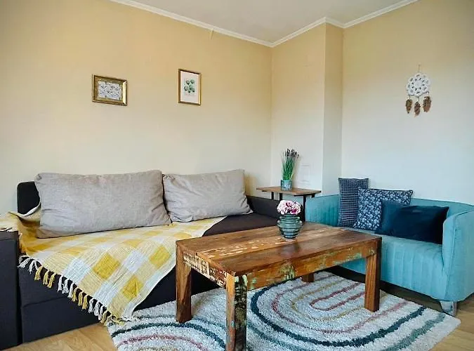 The Guest House-amazing View, Location, Entire House * Veliko Tarnovo