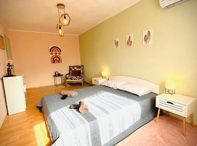 The Guest House-amazing View, Location, Entire House 벨리코 터르노보