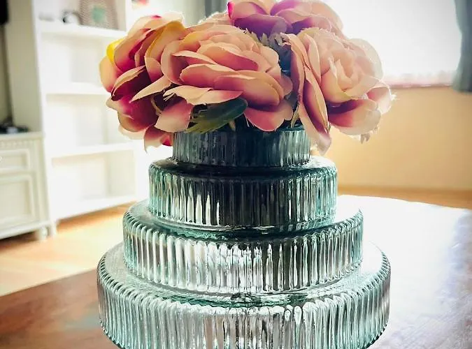 아파트 The Guest House-amazing View, Location, Entire House *