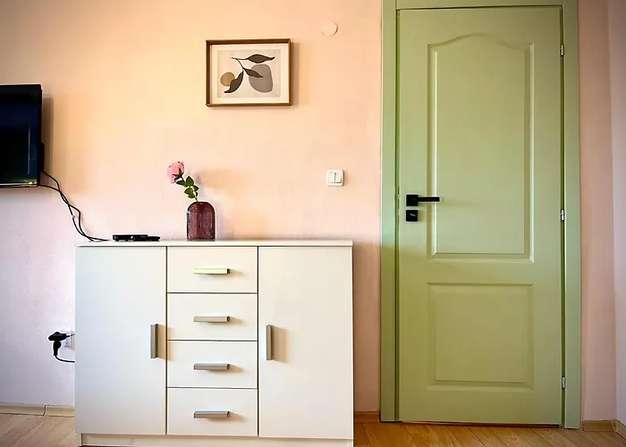 아파트 The Guest House-amazing View, Location, Entire House *