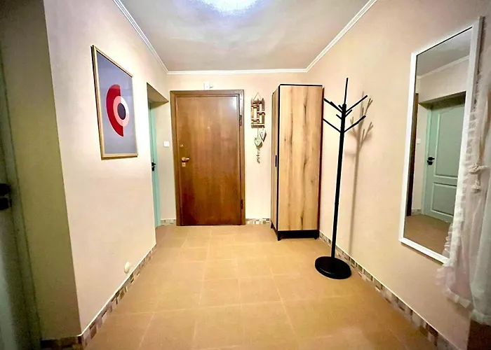 The Guest House-amazing View, Location, Entire House * Veliko Tarnovo