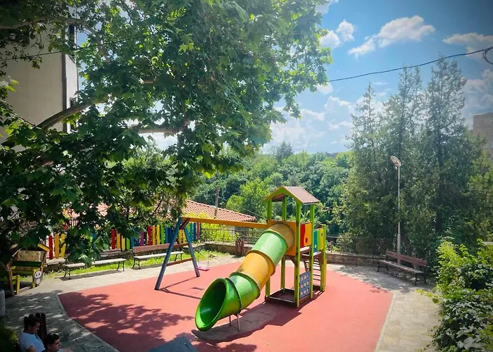 Apartman The Guest House-amazing View, Location, Entire House Veliko Tarnovo