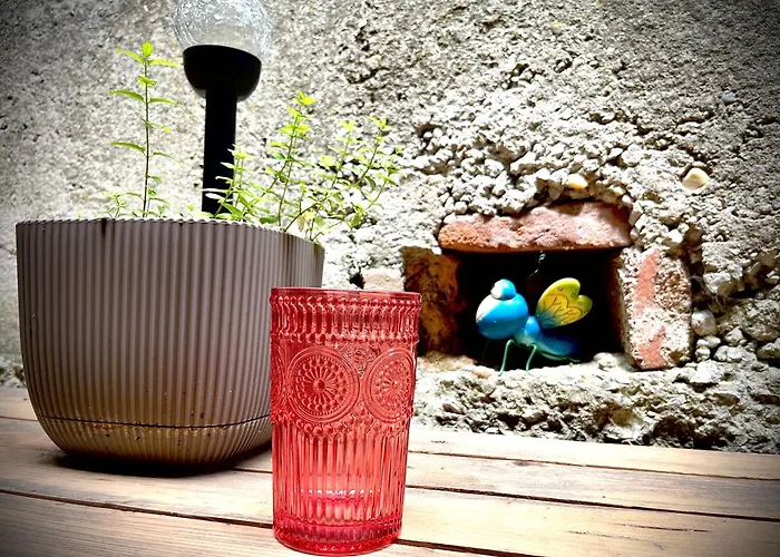 The Guest House-amazing View, Location, Entire House