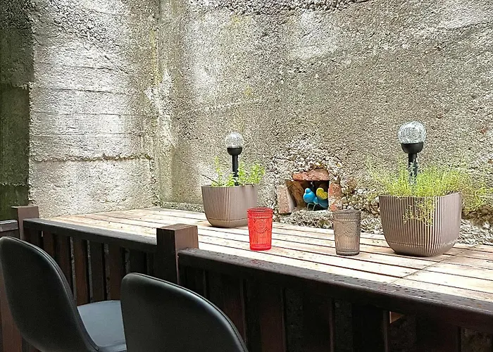 Apartman The Guest House-amazing View, Location, Entire House *